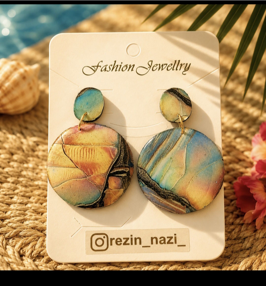 گوشواره دست‌سازرزینی نازنین طرح آبستره در دو رنگ سبز آبی
